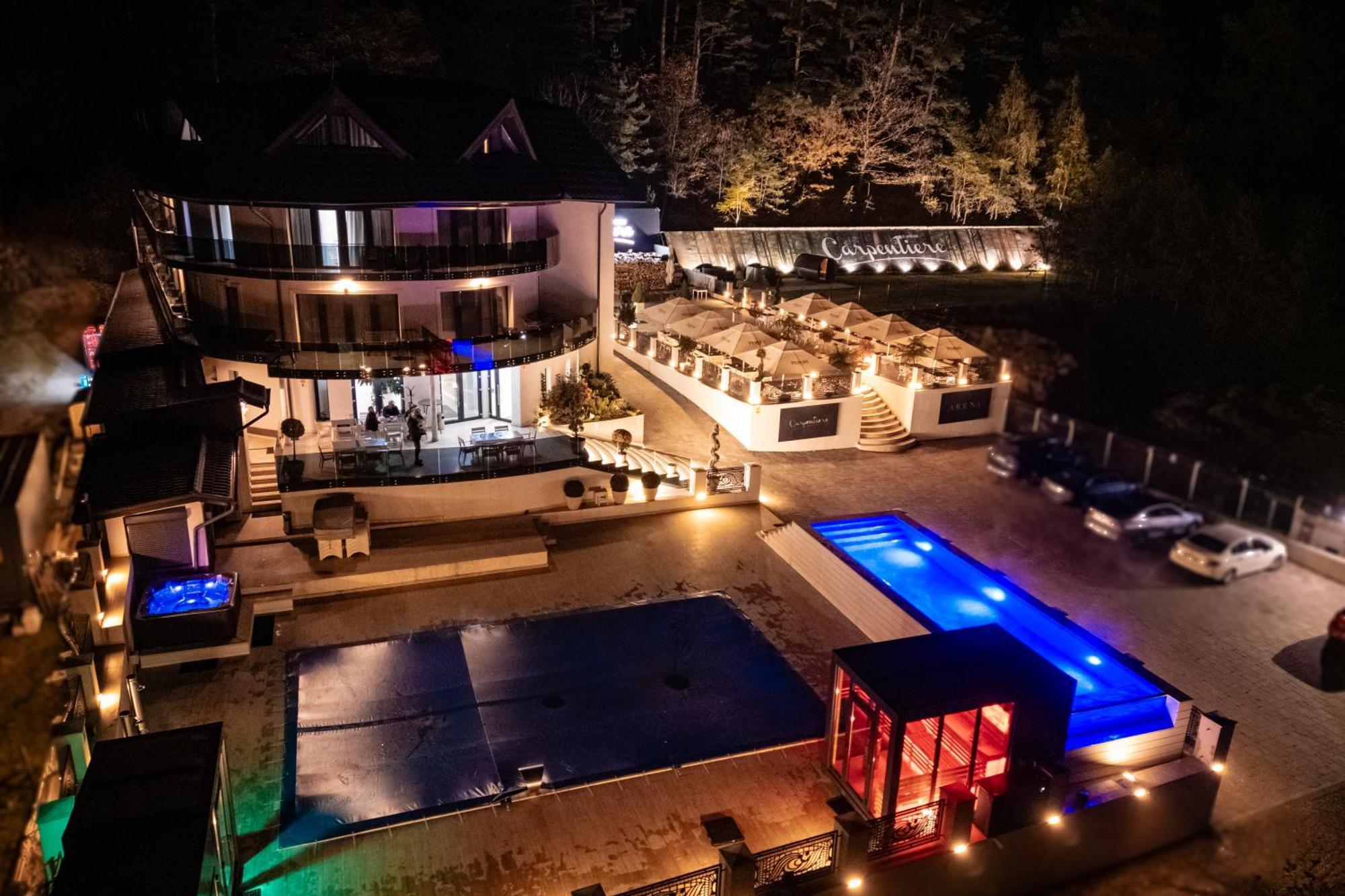 Hotel Carpentiere Arena Răşinari Exterior foto