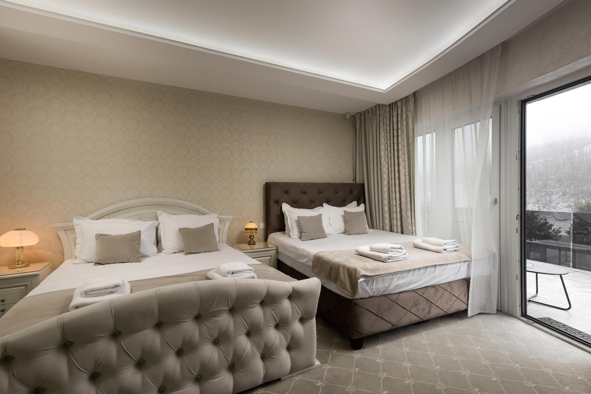 Hotel Carpentiere Arena Răşinari Exterior foto