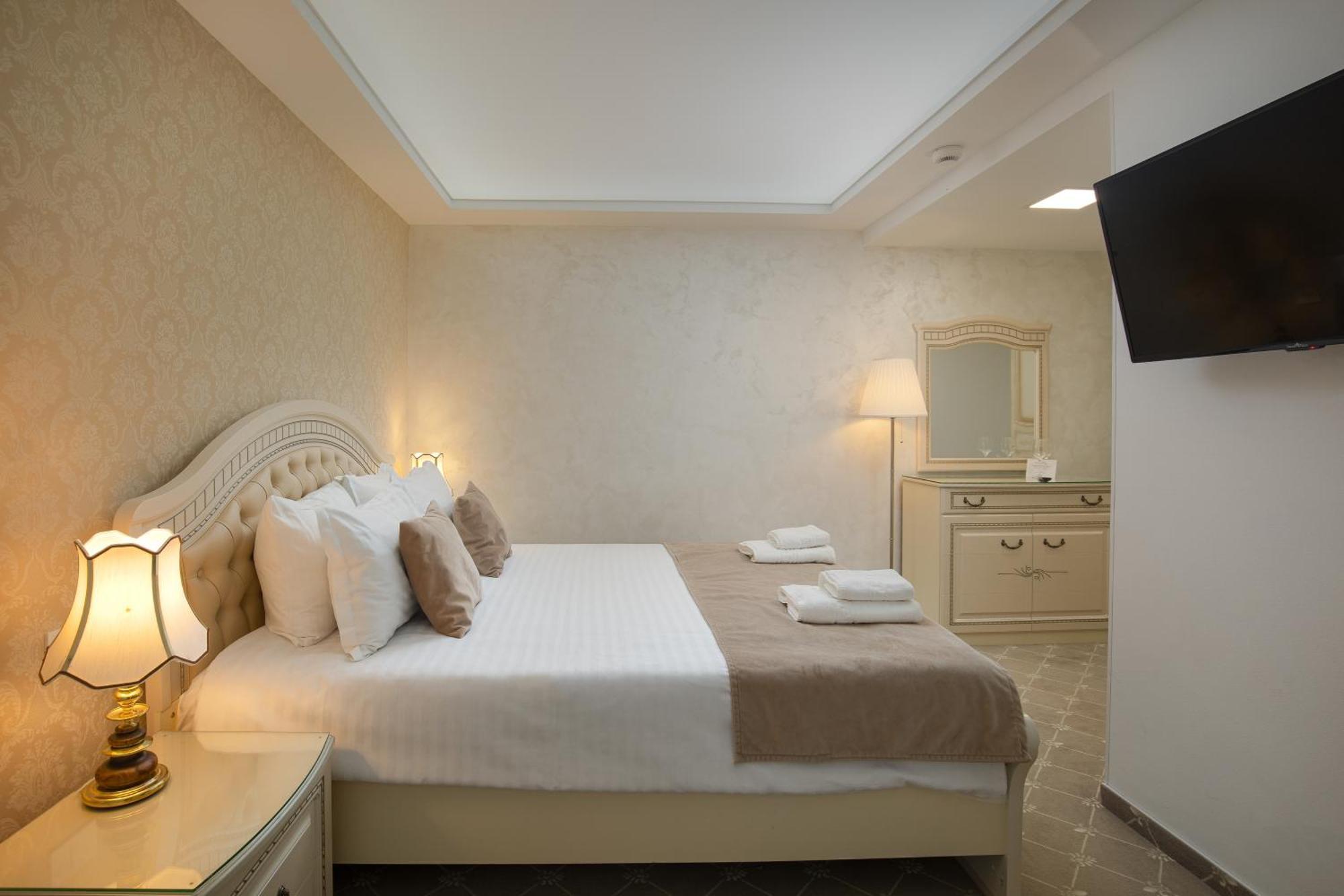 Hotel Carpentiere Arena Răşinari Exterior foto